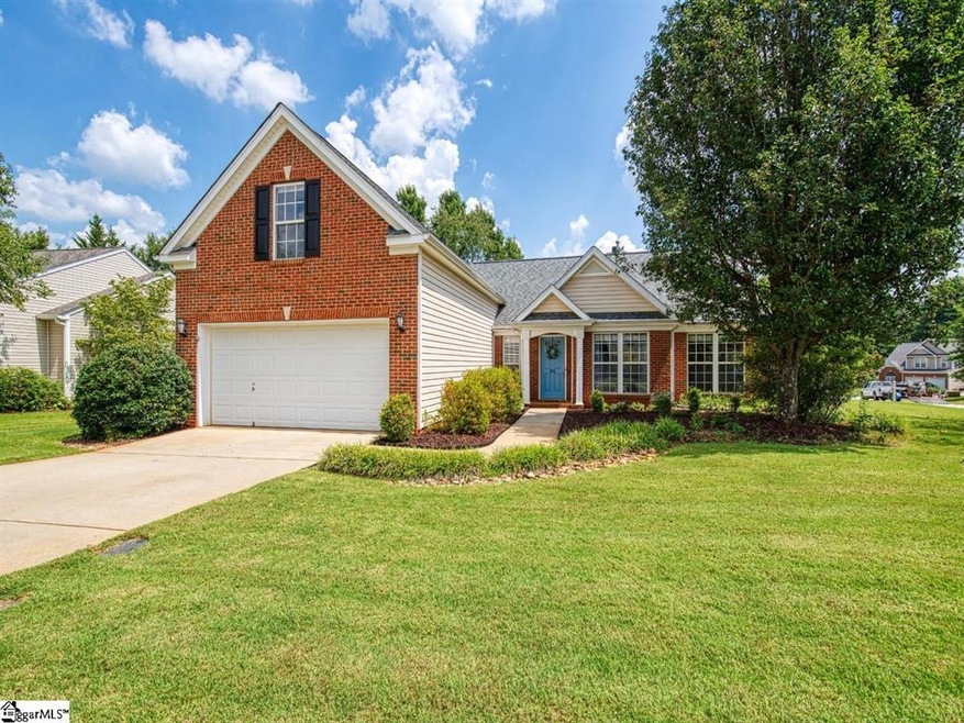 200 Summitbluff Dr, Greenville, SC 29617 - photo 1