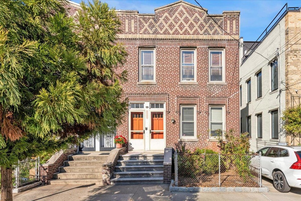 3243 Corlear Ave, Bronx, NY 10463 - photo 1