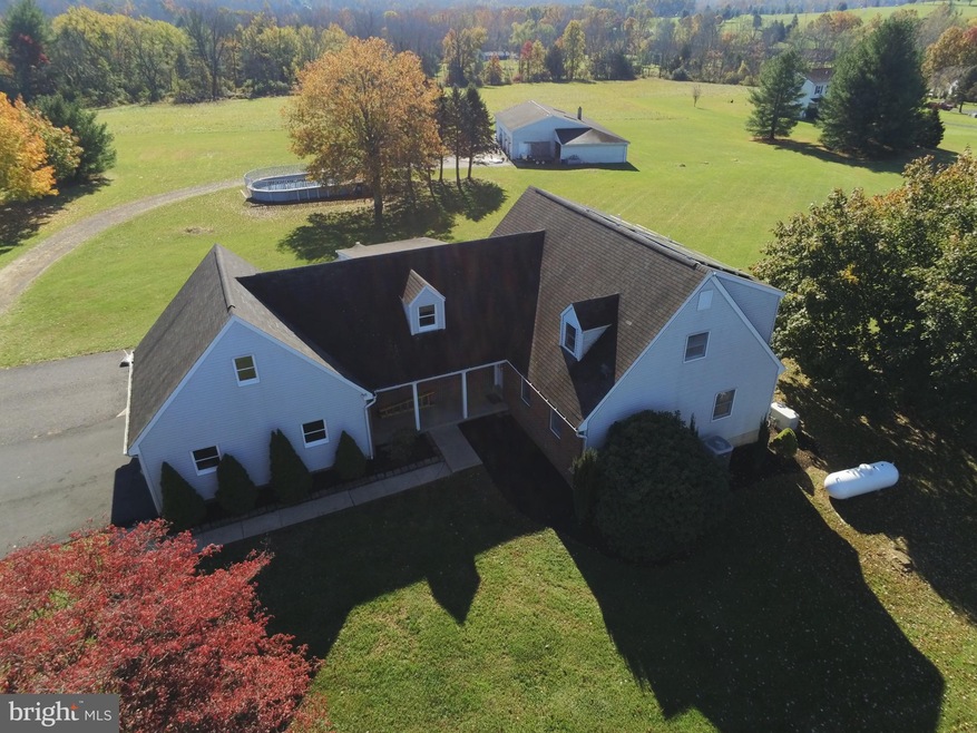 4543 E Campbell Rd, Pennsburg, PA 18073 - photo 1