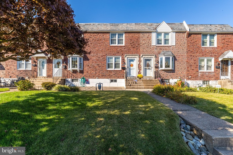 818 Crescent Dr, Glenolden, PA 19036 - photo 1