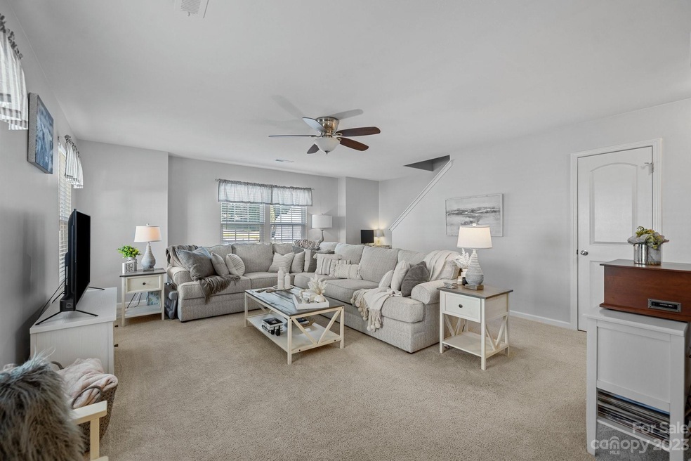 813 Ranchero St, Statesville, NC 28677 - photo 1