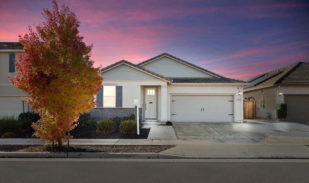 404 Central Pacific St, Lathrop, CA 95330 - photo 1