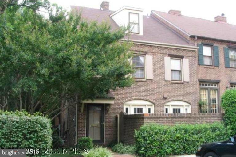 1229 Michigan Ct, Alexandria, VA 22314 - photo 1