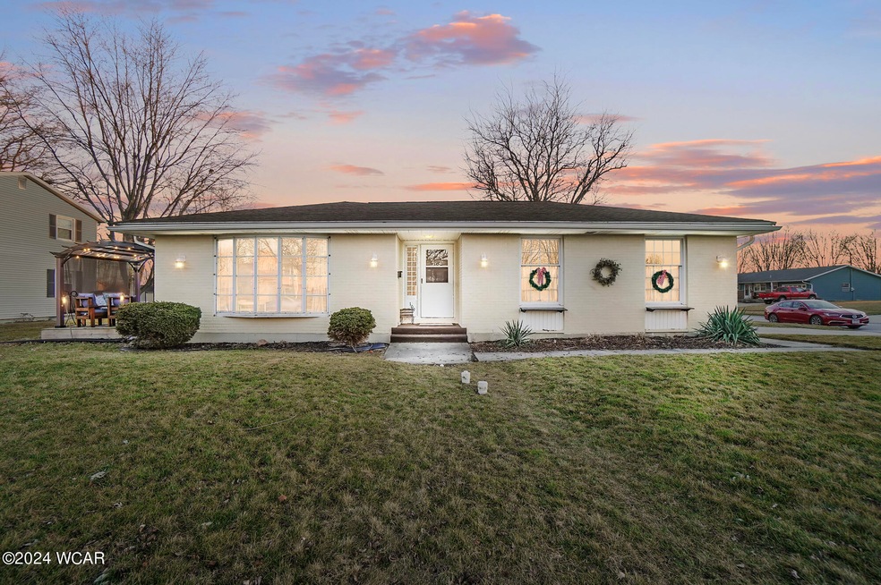 109 Stinebaugh Dr, Wapakoneta, OH 45895 - photo 1