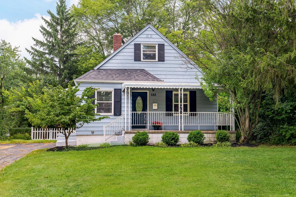 Welcome home to 588 Northridge Rd!