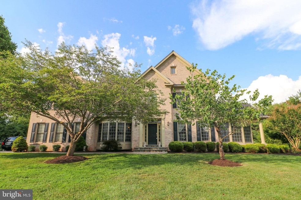 5712 Yewing Way, Gainesville, VA 20155 - photo 1