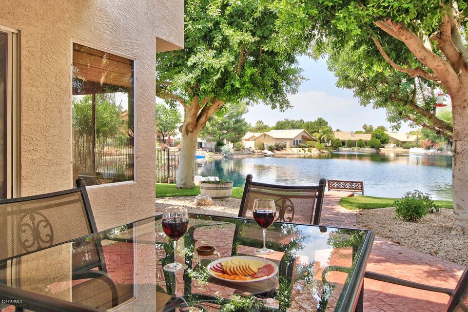 Patio_Lake_View