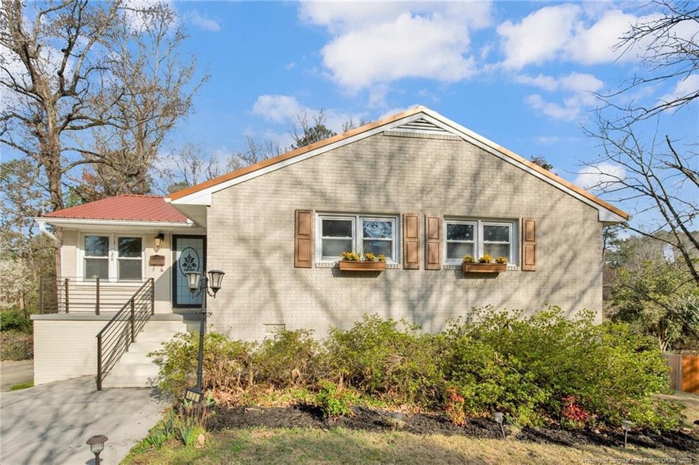 428 Mcphee Dr, Fayetteville, NC 28305 - photo 1