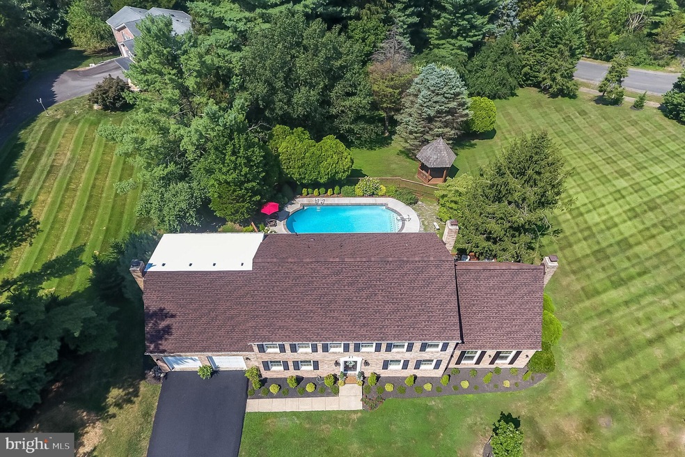 1104 Morningwood Ln, Great Falls, VA 22066 - photo 1