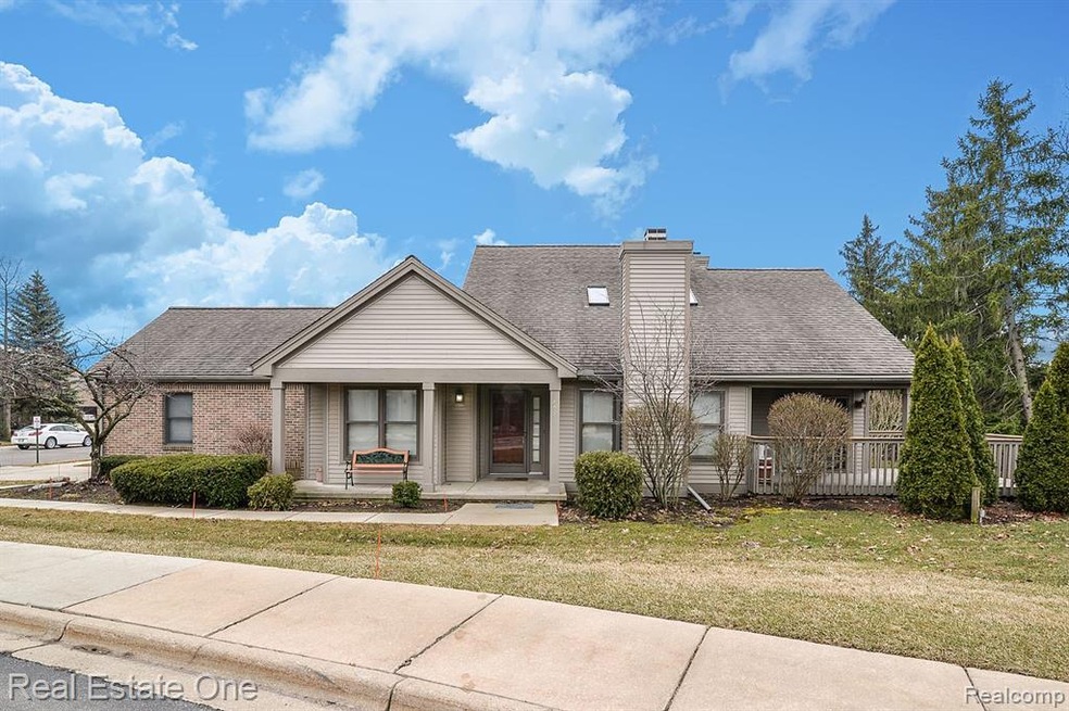 459 Sumak Way, blue sky.JPG