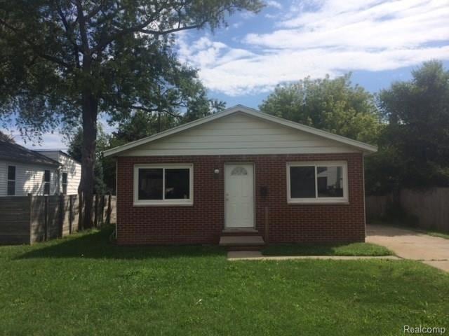 1922 23rd St, Port Huron, MI 48060 - photo 1