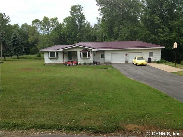 Exterior Front. Super-Efficient Ranch on 1.4 acres