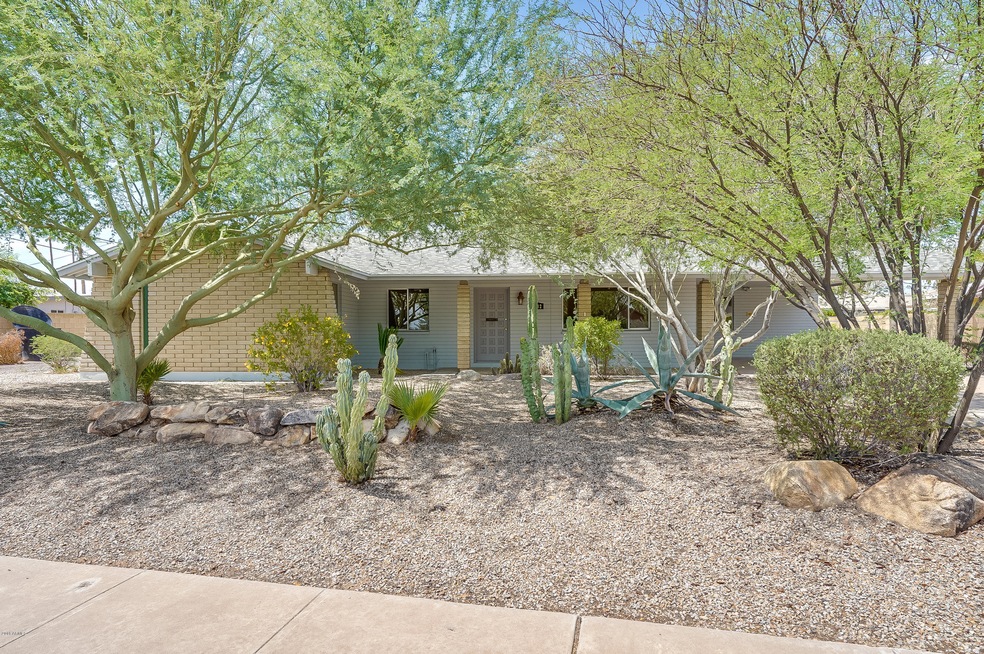 11212 N 32nd St unit 1, Phoenix, AZ 85028 - photo 1