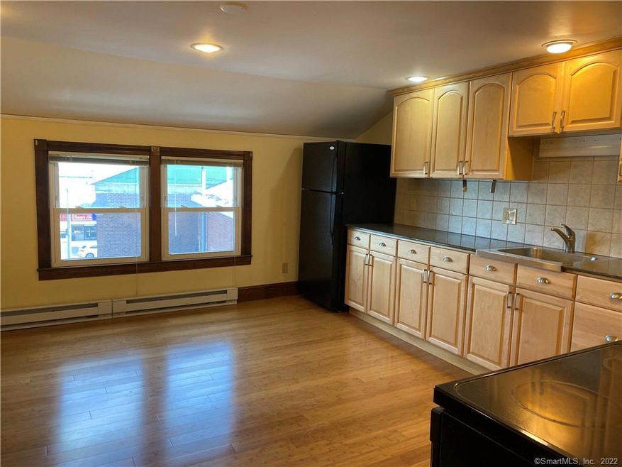 16 Tilley St unit 3, New London, CT 06320 - photo 1