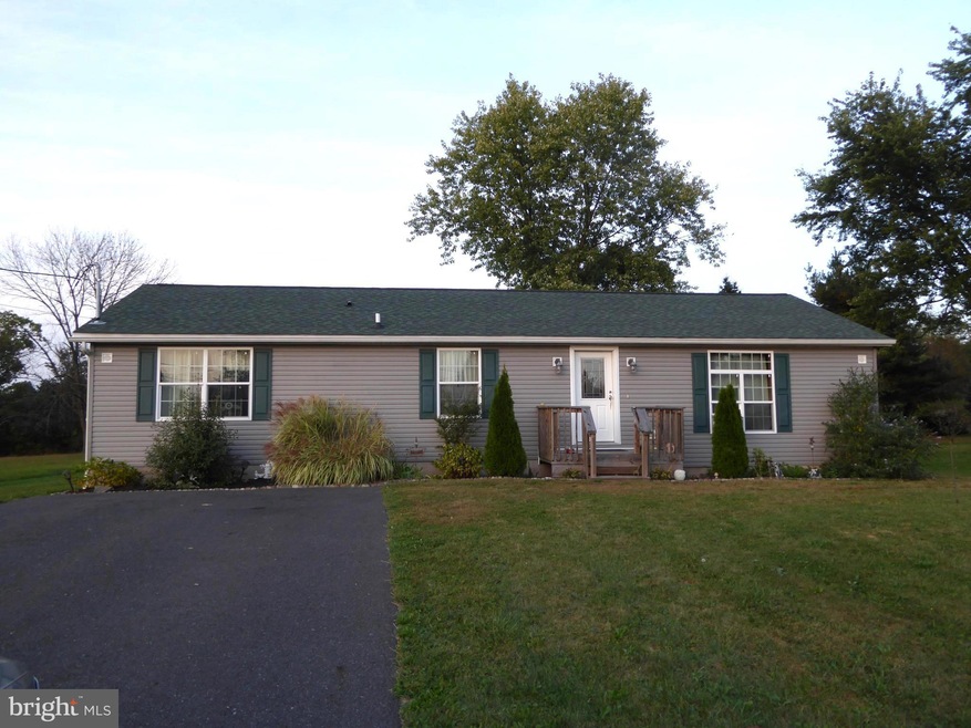 3053 Finland Rd, Pennsburg, PA 18073 - photo 1