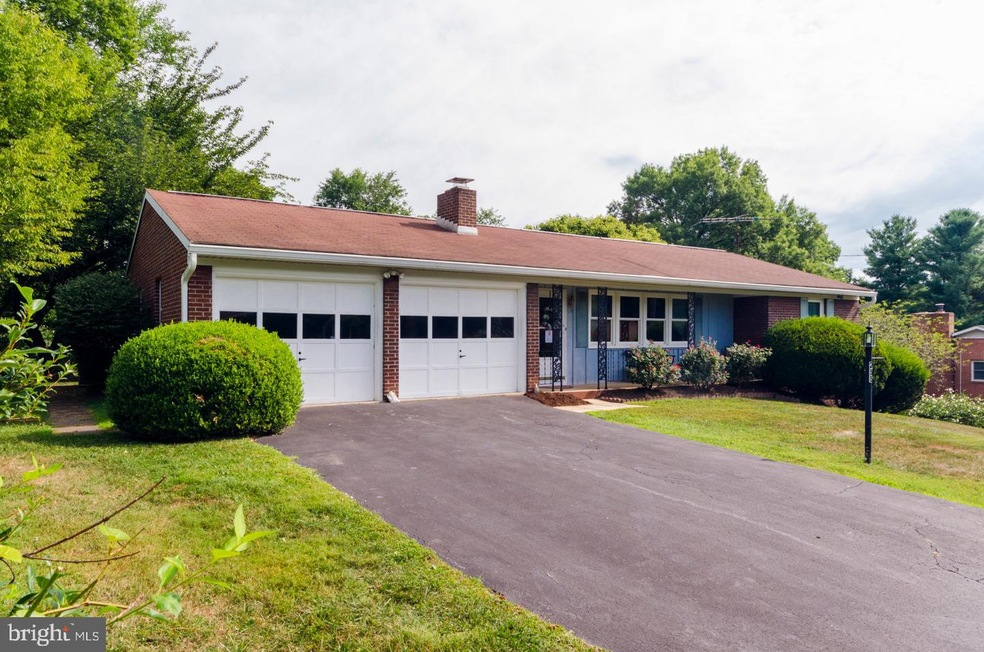 255 Berridge Dr, Shepherdstown, WV 25443 - photo 1