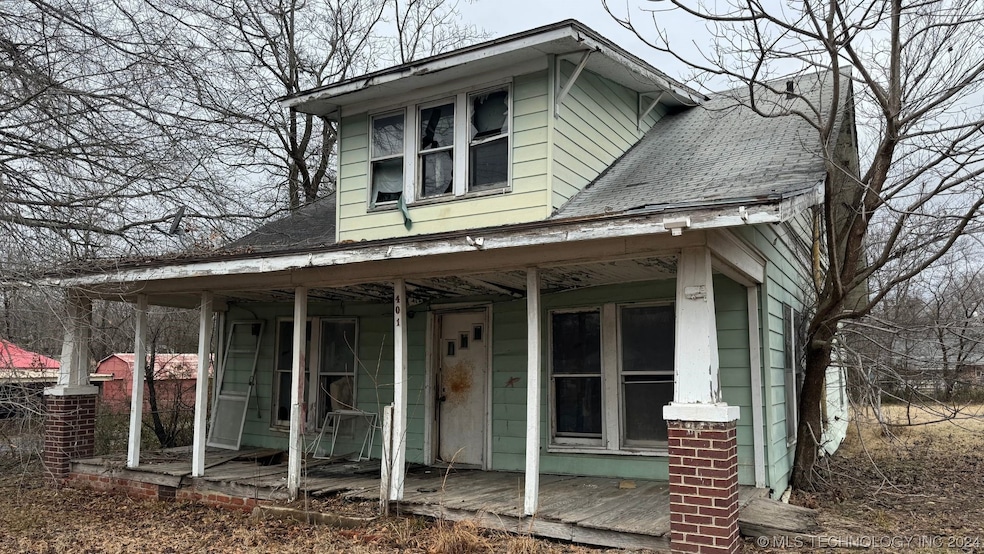 401 NE E St, Stigler, OK 74462 - photo 1