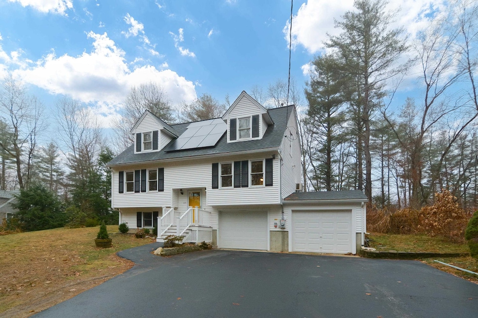 125 S Main St, Newton, NH 03858 - photo 1