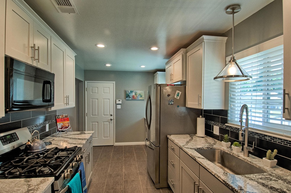 Modern Quartz Countertops