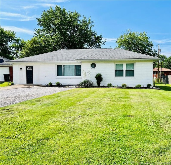 15 Robin Rd, New Albany, IN 47150 - photo 1