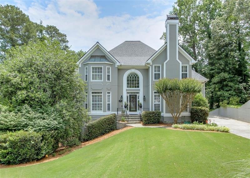 STUNNING 5 BEDROOM, 4.5 BATH IN BISHOPS GREEN
