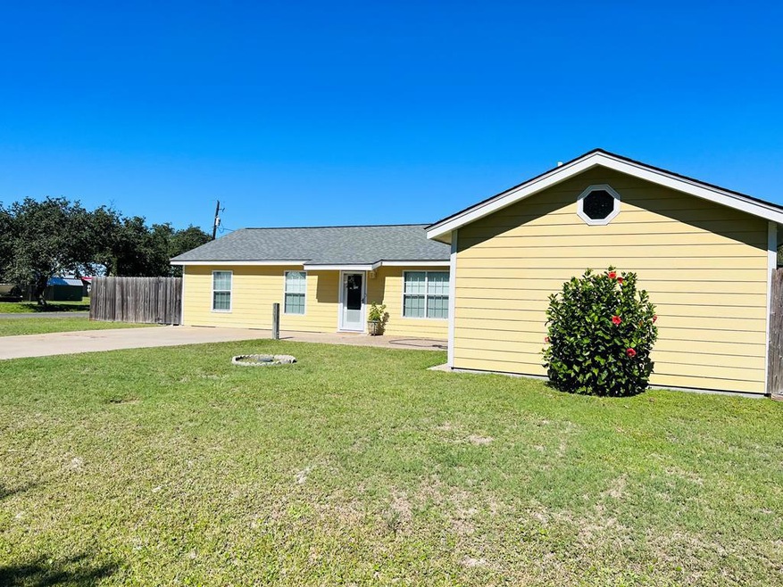 1230 Red Bird St, Rockport, TX 78382 - photo 1