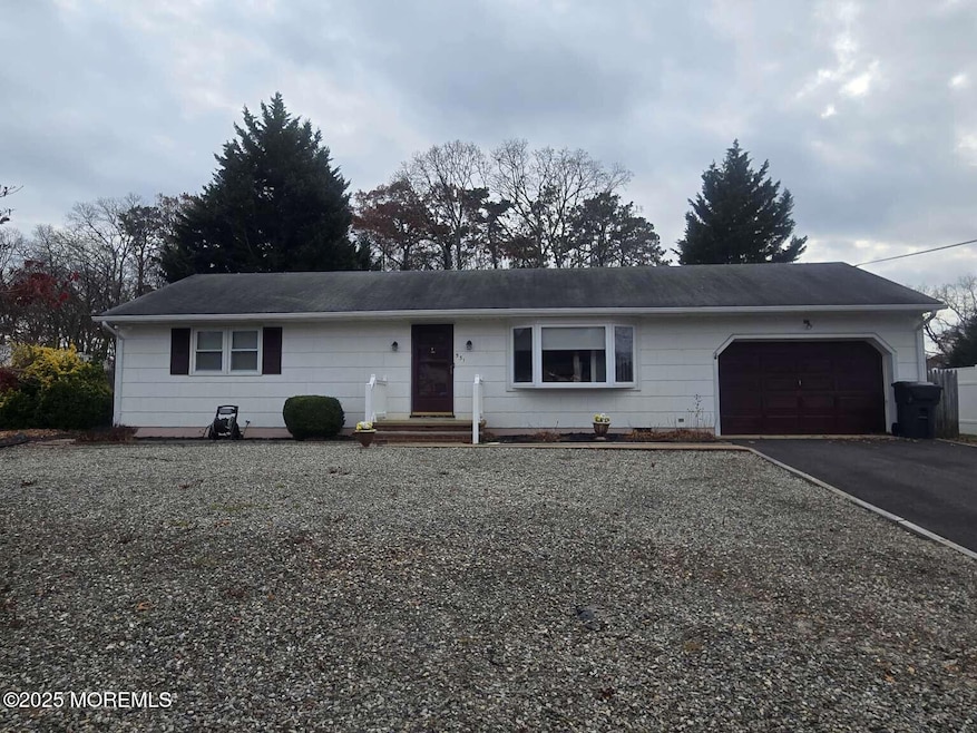 531 Azalea Dr, Brick, NJ 08724 - photo 1