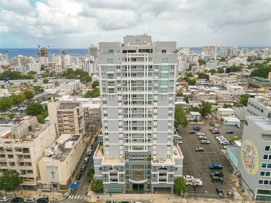 305 Villamil unit 1712, San Juan, PR 00907 - photo 1