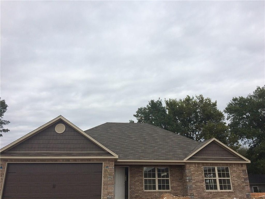 10/17/15 BRICK, STONE, & SHAKE SIDING LOOK GOOD!