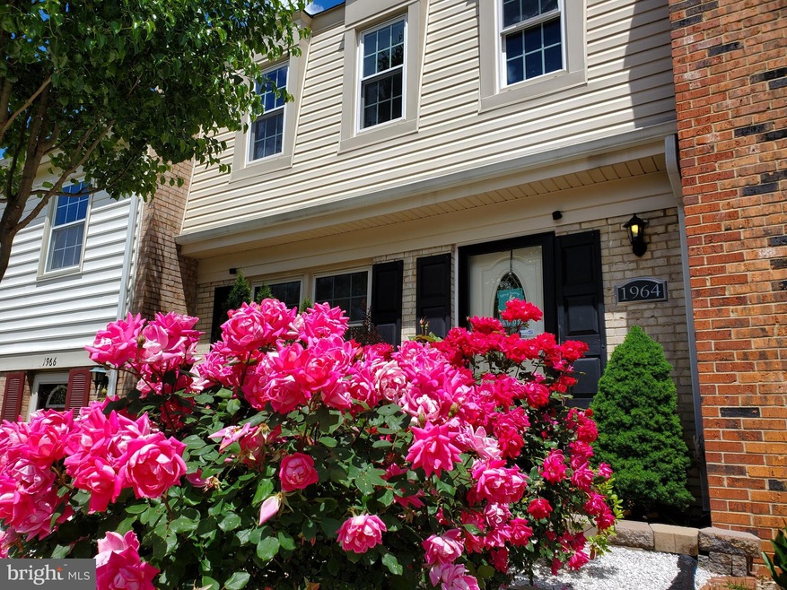 1964 Mayflower Dr, Woodbridge, VA 22192 - photo 1