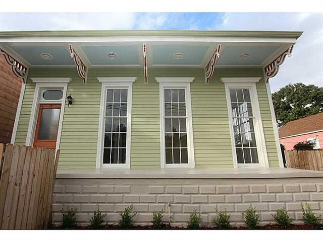 Facade/Exterior Front.