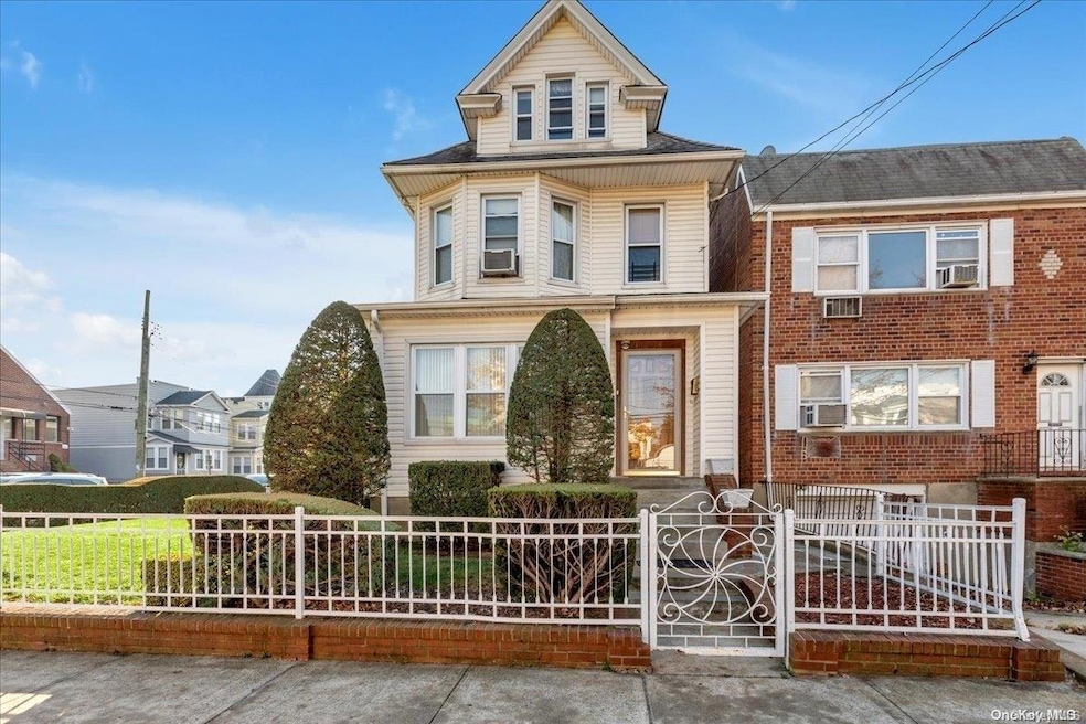 102-18 103rd Ave, Ozone Park, NY 11417 - photo 1