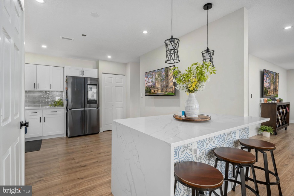 3709 S George Mason Dr unit 1714, Baileys Crossroads, VA 22041 - photo 1