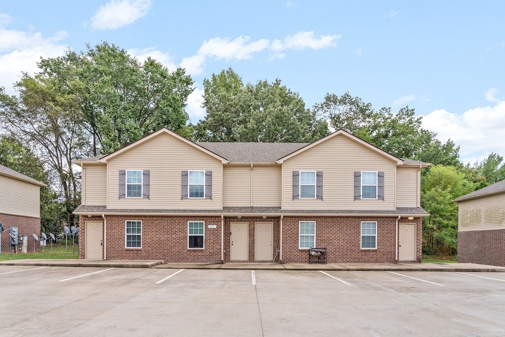 624 Appleton Dr unit C, Clarksville, TN 37042 - photo 1