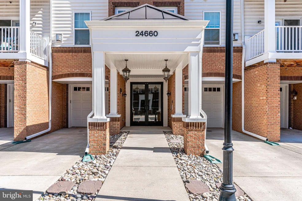 24660 Woolly Mammoth Terrace unit 401, Aldie, VA 20105 - photo 1