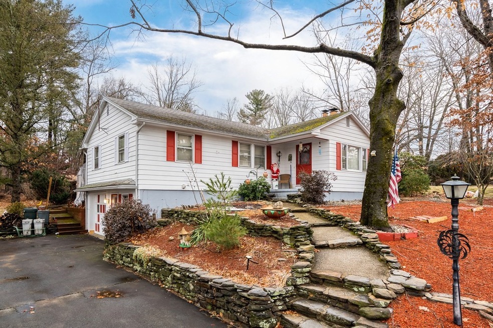 19 South St unit a, Easthampton, MA 01027 - photo 1