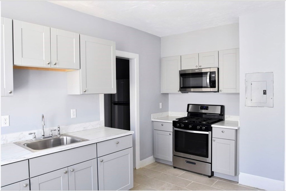 21 Whipple Ave unit 1R, Boston, MA 02131 - photo 1