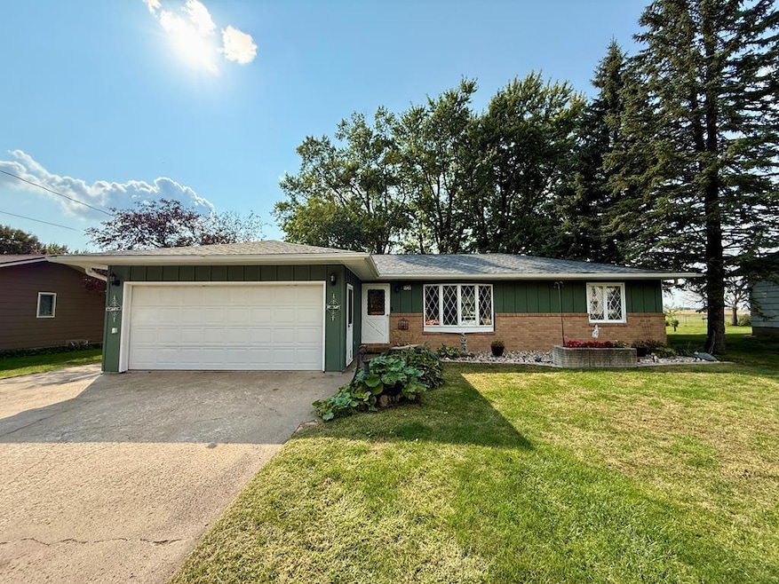 1710 10th St, Manson, IA 50563 - photo 1