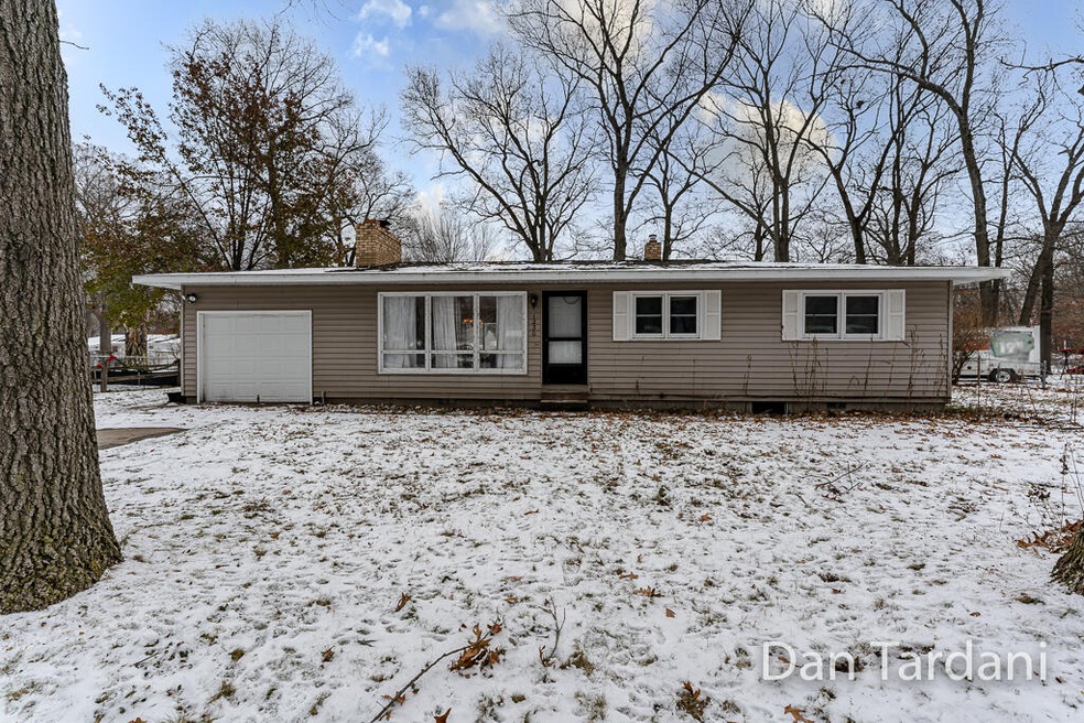 1230Woodhaven03Lores