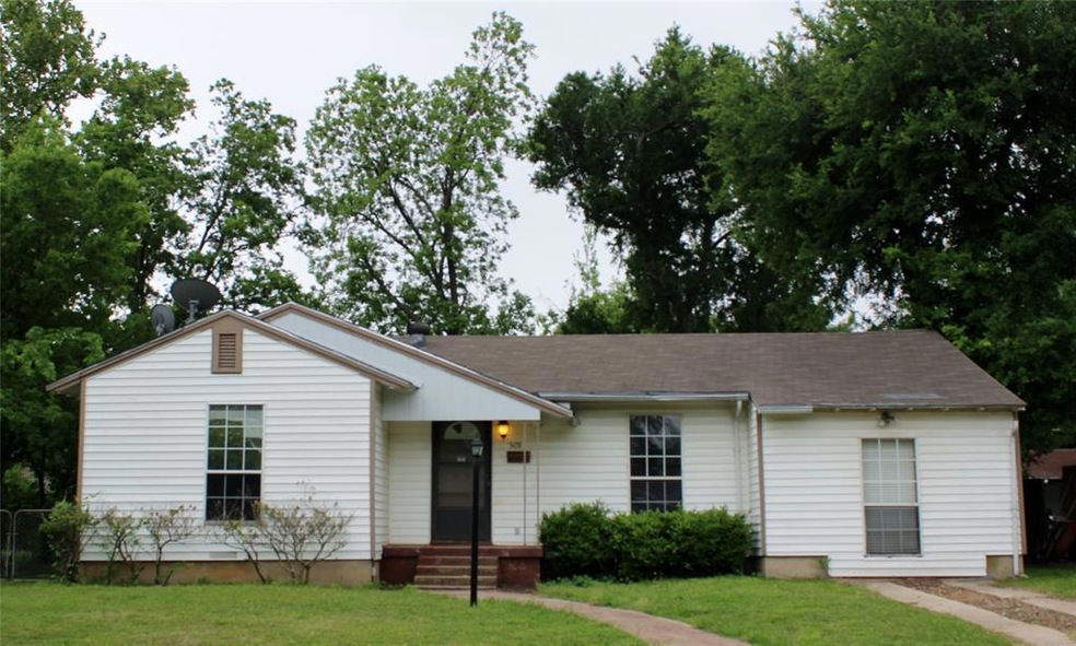 509 Clarice St, Grand Prairie, TX 75051 - photo 1