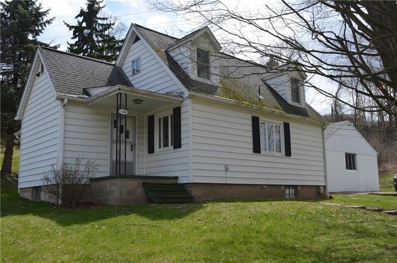Welcome home to 1140 Maple St Ext.