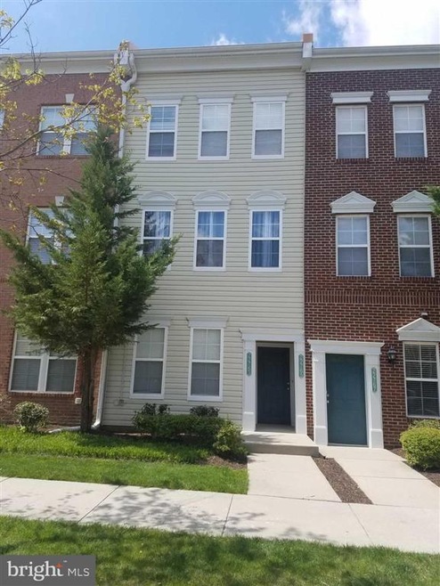 22763 Fountain Grove Square, Ashburn, VA 20148 - photo 1