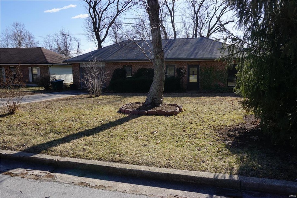 1214 Winchester Dr, Rolla, MO 65401 - photo 1