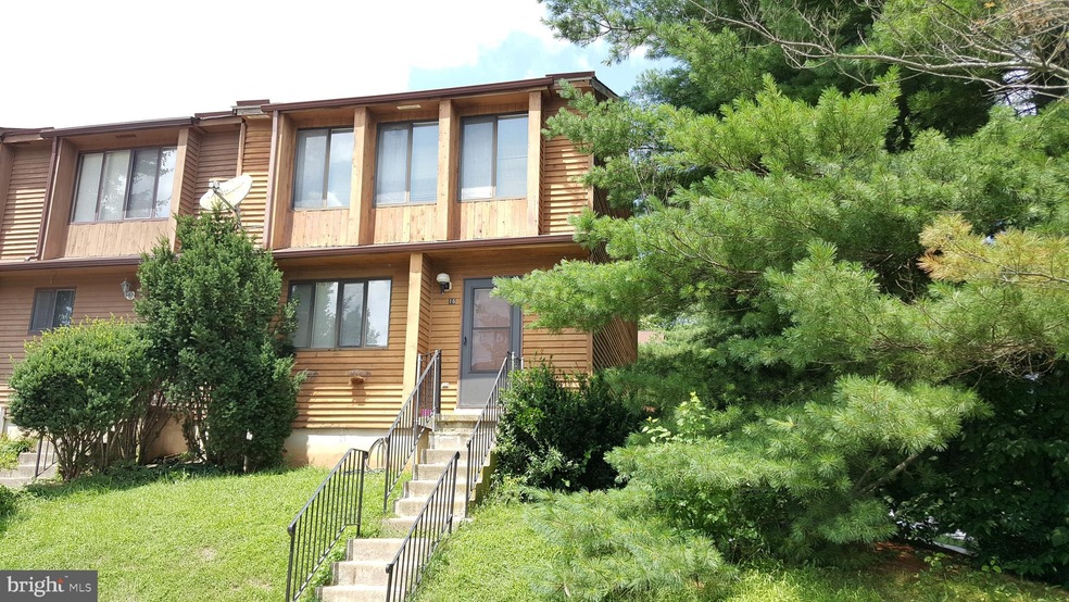 16 Gloucester Ct, Reisterstown, MD 21136 - photo 1