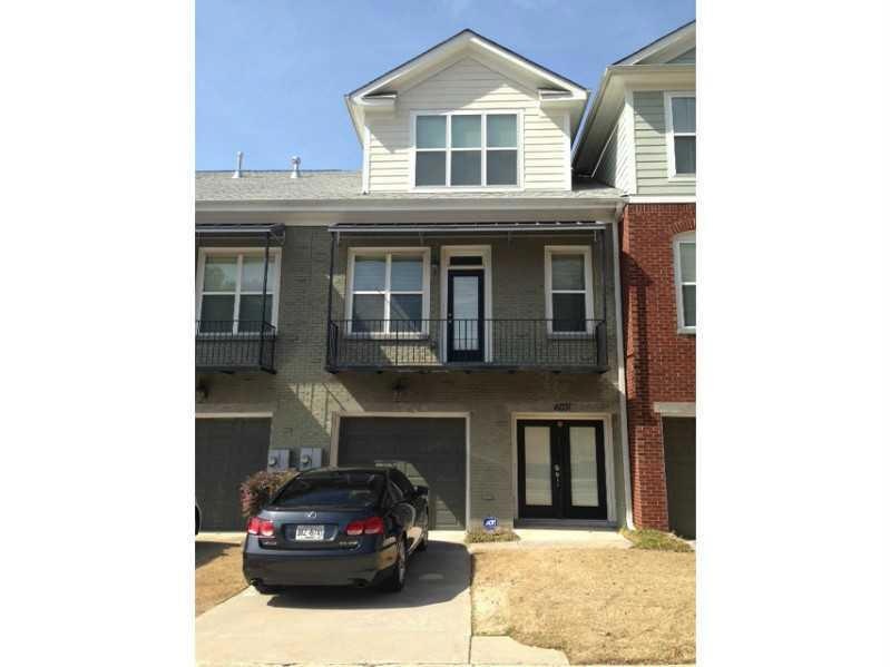 Exterior Front. Exterior Front of Townhouse