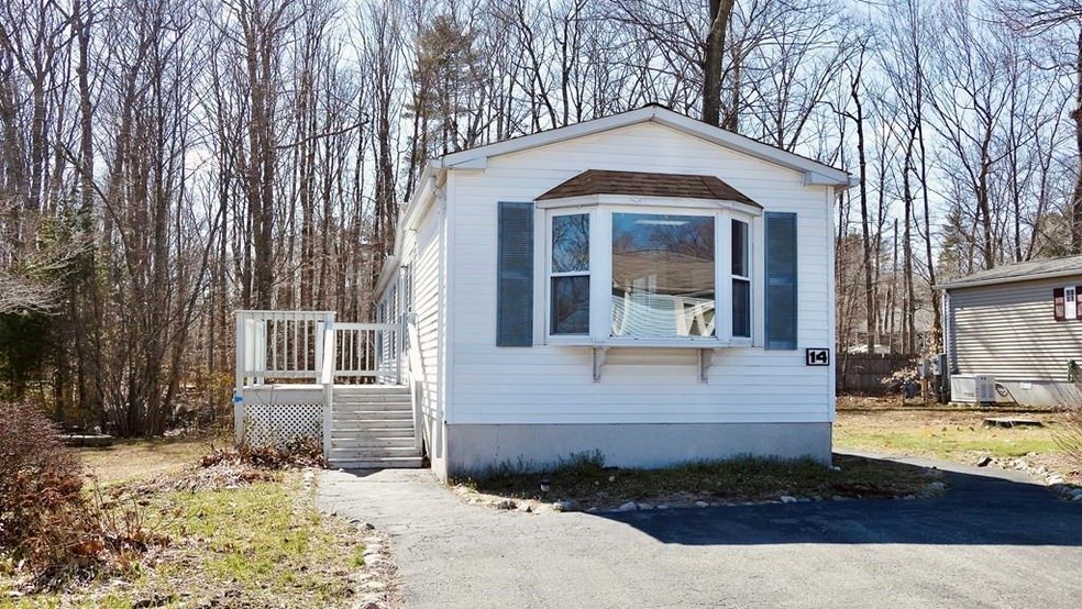 14 Hemlock St, Rockland, MA 02370 - photo 1