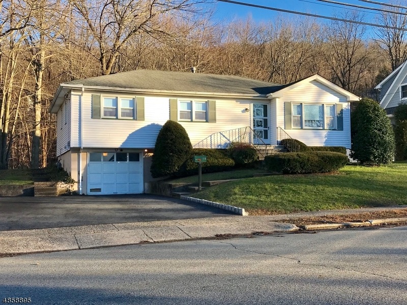 116 Crescent Rd, Wanaque, NJ 07465 - photo 1