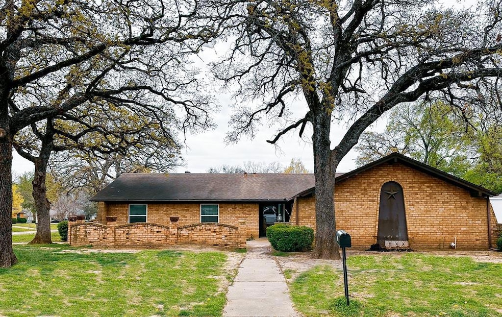 1301 W Redbud Dr, Hurst, TX 76053 - photo 1