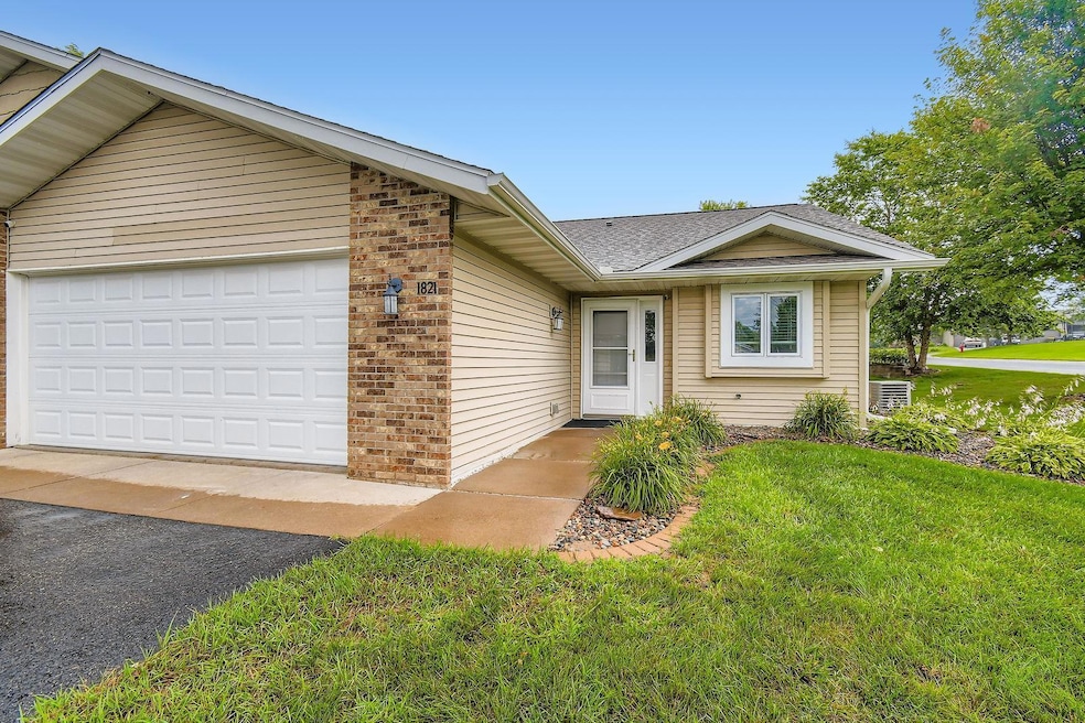 Sold $305,000 • Co-Listing Agent