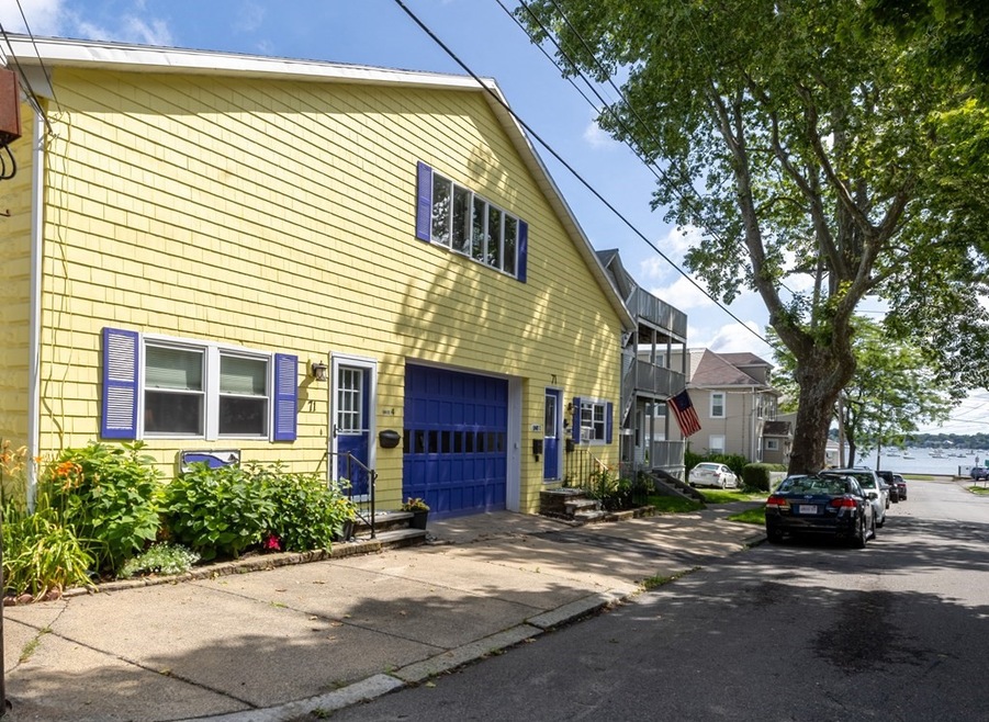 71 Leach St Unit 4, Salem, MA 01970